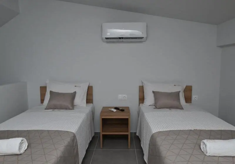スタンダード４人部屋, Elegant Maltepe By Travel Pro Services   Kallithea Halkidiki