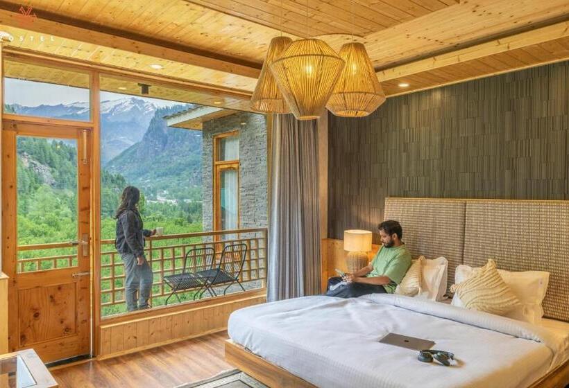 اتاق لوکس با بالکن, Zostel Old Manali, Goshal Road