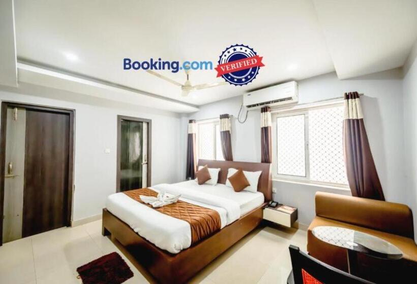 חדר דחוקס עם מיטת קינג, Shivangi Puri