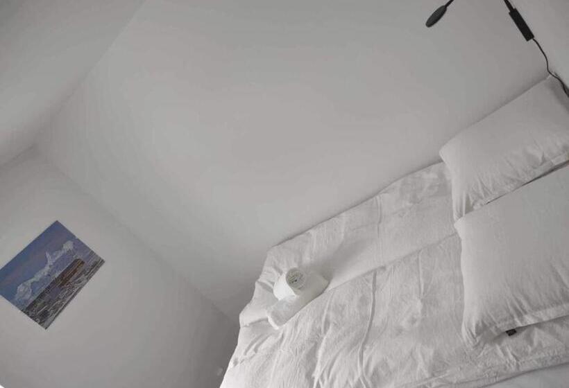 اتاق اکونومی, Ilulissat Hostel