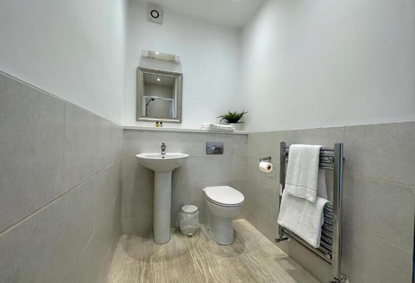 キングサイズベッドのスーペリアルーム, Station Lounge & Rooms