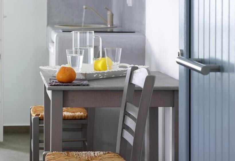 컴포트 룸, Garifalakis Comfort Rooms