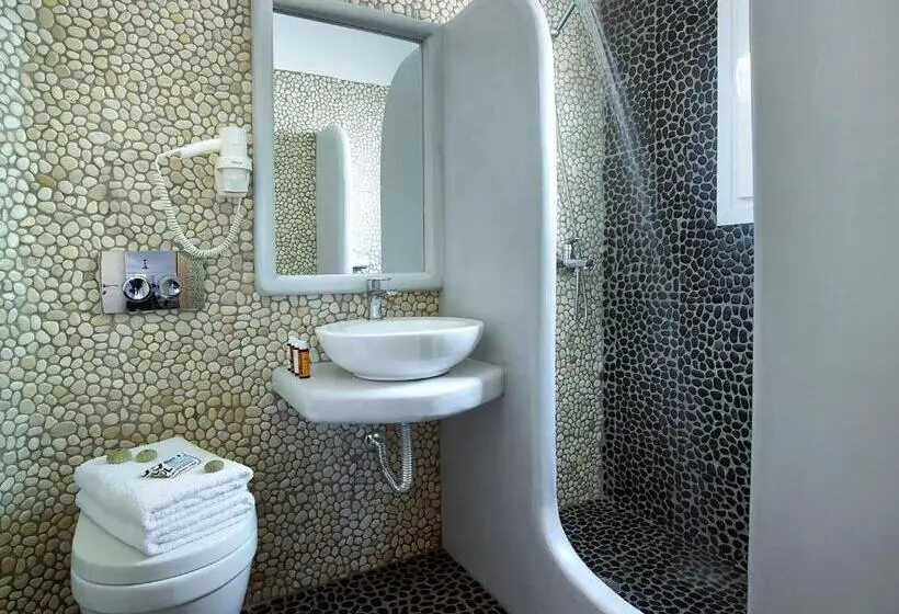 コンフォートルーム, Garifalakis Comfort Rooms