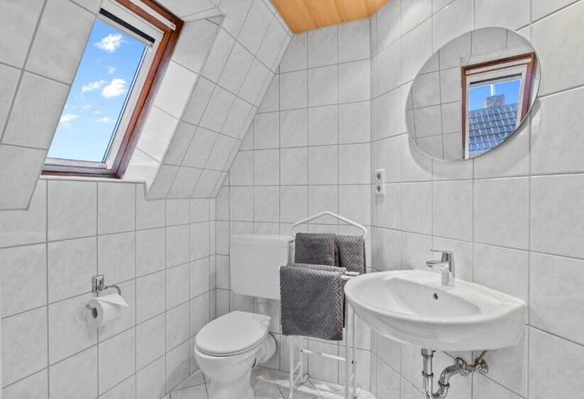 חדר סופריור לארבעה, Family And Friends Ludwigshafen