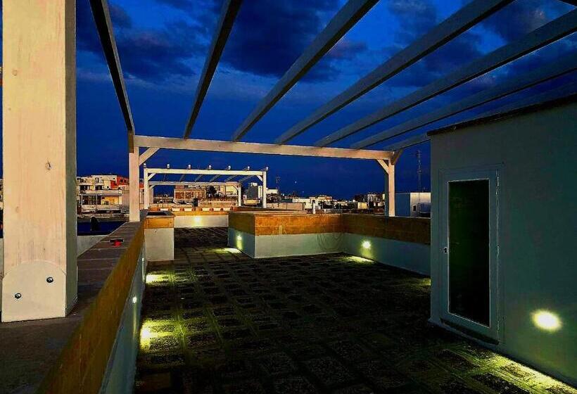 家庭间, Aquamarina Rooms