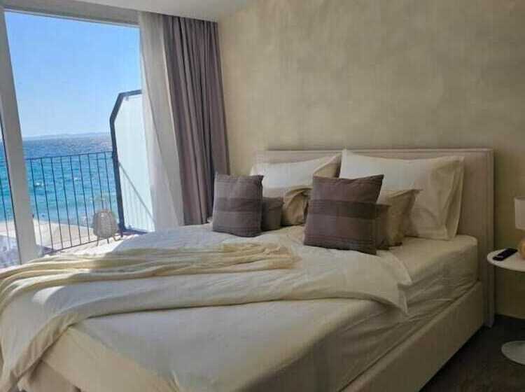 プレジデントスイートルーム, Aria