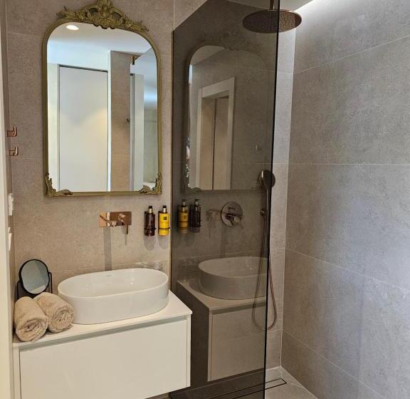 シングルデラックスルーム, Aria