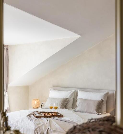 オーシャンビュースタンダードルームバルコニー付き, Aria