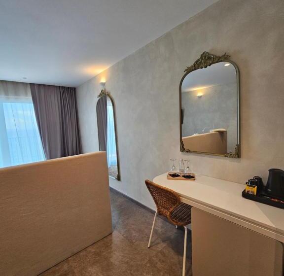 オーシャンビューデラックスルームバルコニー付き, Aria