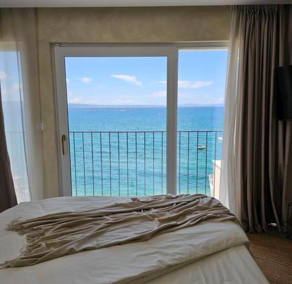 ２ベッドスイートルーム, Aria