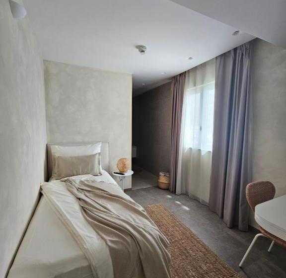 ２ベッドスイートルーム, Aria