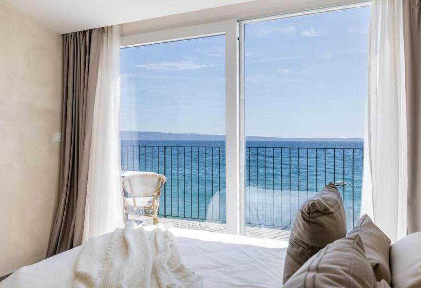 プレジデントスイートルーム, Aria