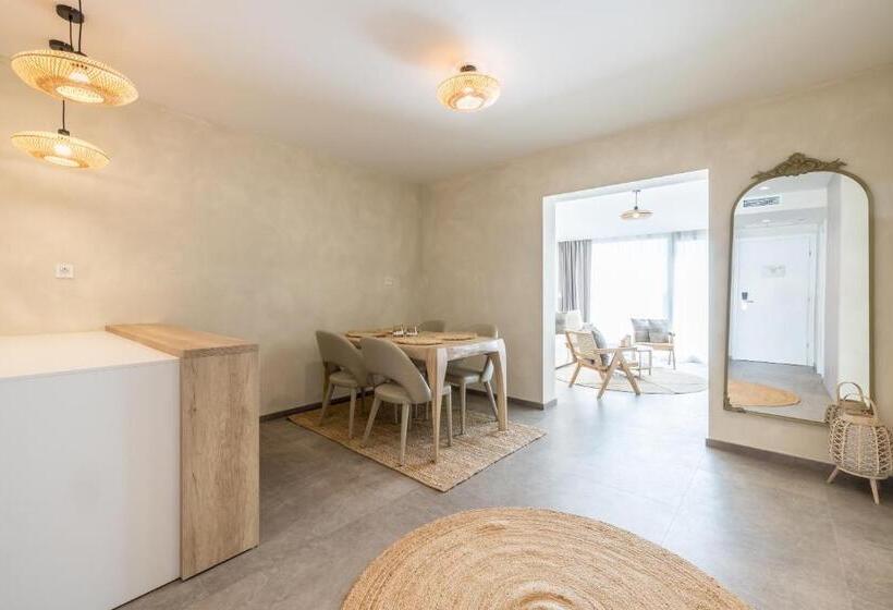 プレジデントスイートルーム, Aria