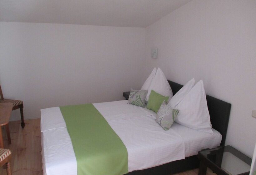 バルコニー付２ベッドルームアパートメント, Guest House Villa Daniel