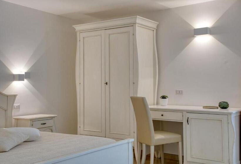 Номер Стандарт Трехместный, Dimore Relais   Suite Garden Breakfast