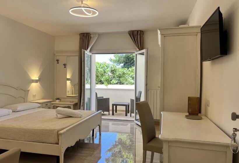 スタンダードトリプルルーム, Dimore Relais Suite Garden Breakfast