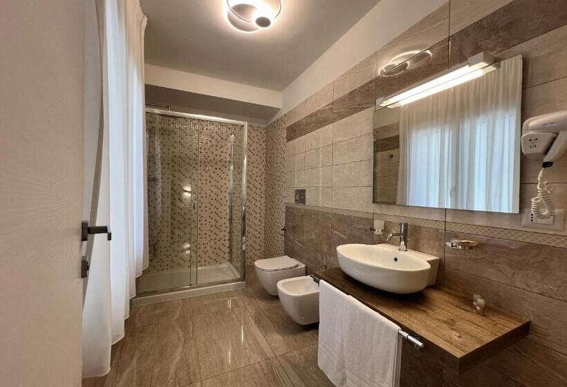 スタンダードトリプルルーム, Dimore Relais Suite Garden Breakfast