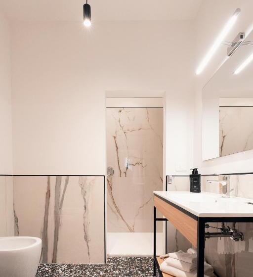 اتاق استاندارد با تخت بزرگ, Naman Hotellerie Monti