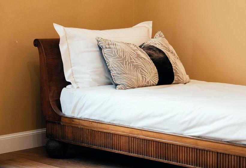 اتاق لوکس خانوادگی, Naman Hotellerie Monti