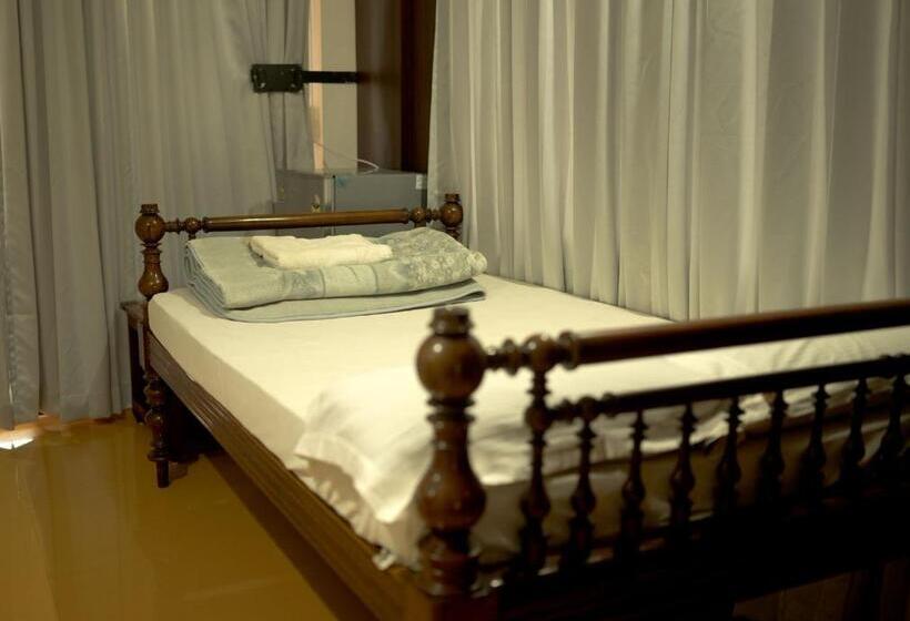 غرفة كومفورت فردية, Vijaya Varma Beach Resort