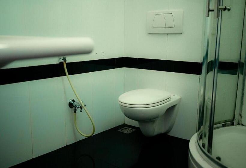 غرفة قياسية فردية مطلة علي البحر, Vijaya Varma Beach Resort