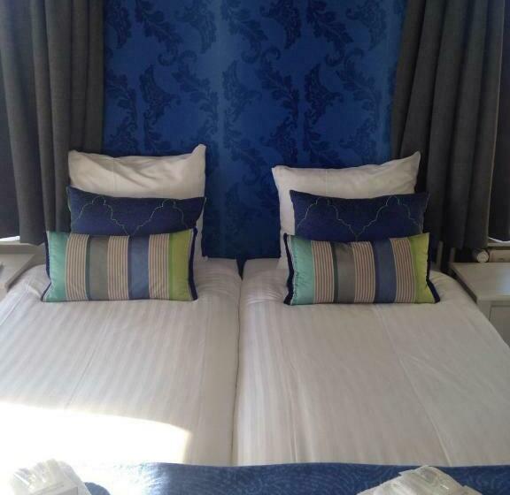 Номер Deluxe, The Riverside Logies & Restaurant