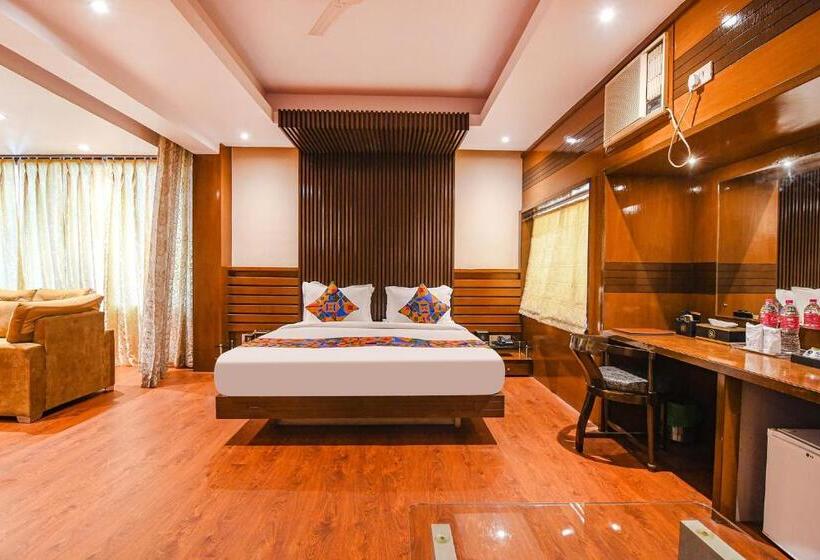 سوییت, Fabhotel Shivani International