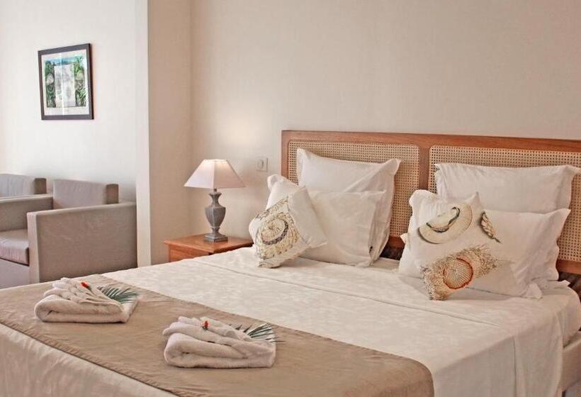 اتاق لوکس, Amaudo