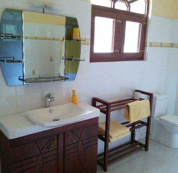 Люкс Deluxe Кровать Кинг, King Coconut Lodge