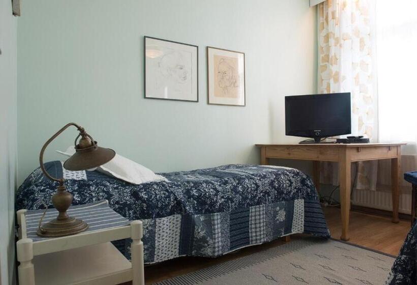 מיטה בחדר משותף, Kokemäen Seurahuone