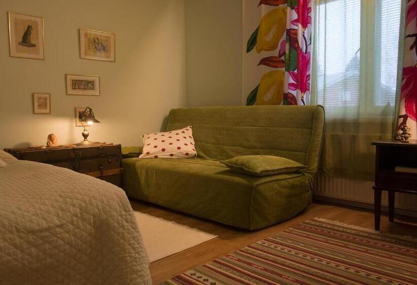 共用房间的床, Kokemäen Seurahuone