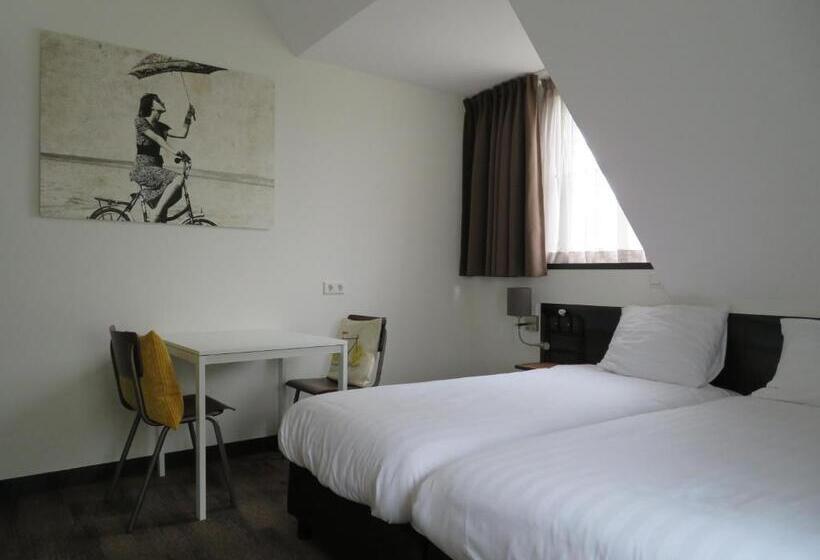 标准工作室, Blooker