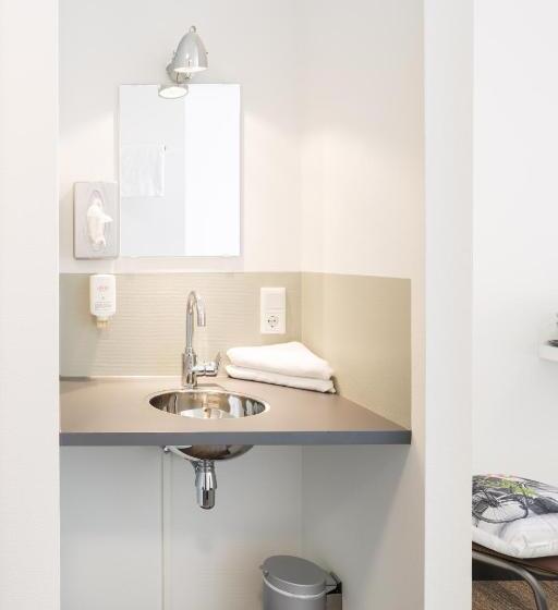 标准工作室, Blooker