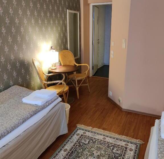 חדר סטנדרט, Li Merikotka