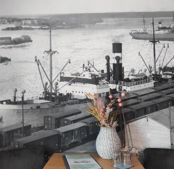 חדר סטנדרט, Li Merikotka