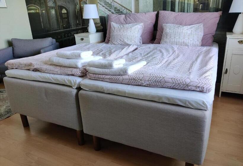 חדר סופריור, Li Merikotka