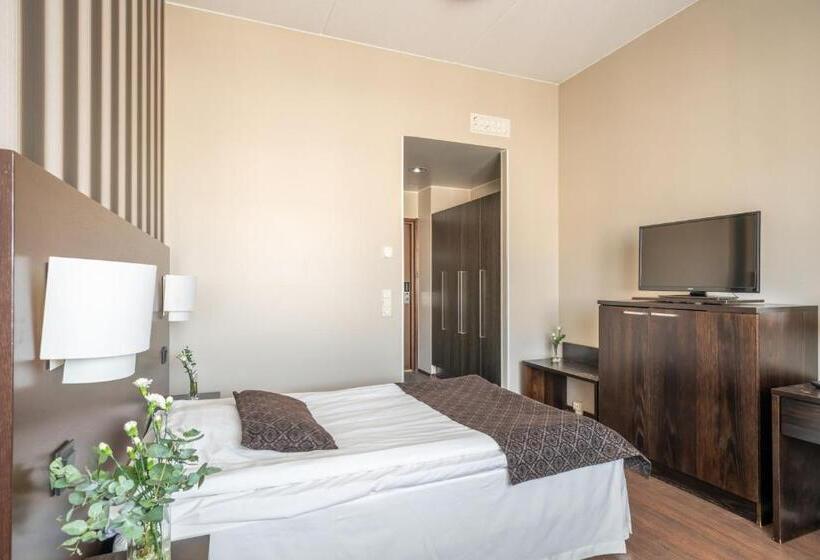 חדר סטנדרט יחיד, Li Raahen Hovi