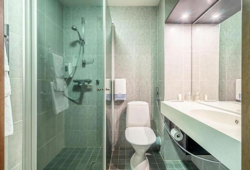 חדר סטנדרט יחיד, Li Raahen Hovi