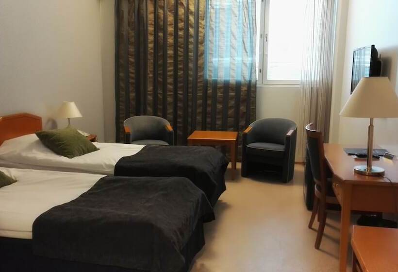 חדר סטנדרט, Li Raahen Hovi