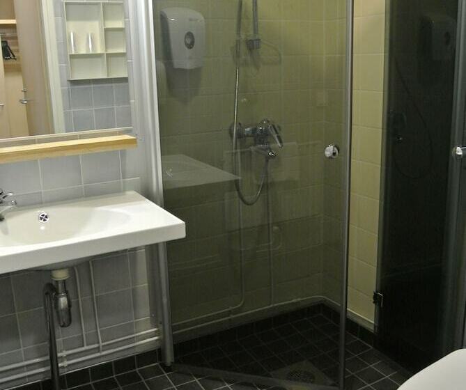 Номер Комфорт, Majatalo Onnela