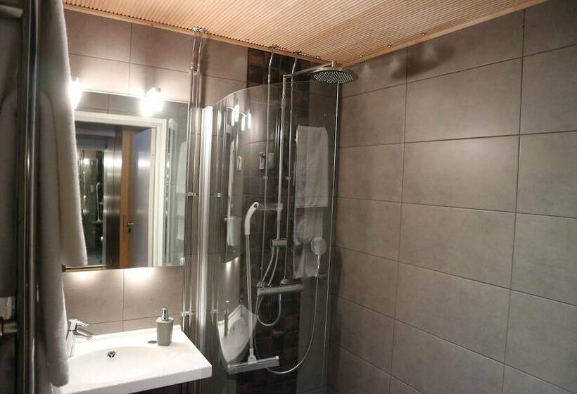 Номер Комфорт, Majatalo Onnela