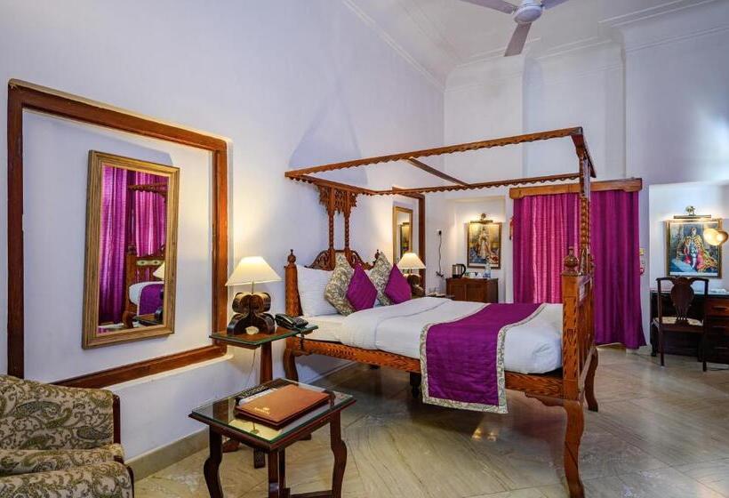 컴포트 룸, Neemrana S Baradari Palace