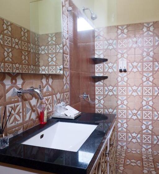 غرفة عائلية, Ocean View Residence