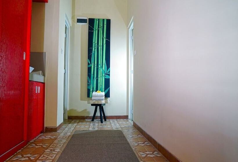 غرفة عائلية, Ocean View Residence