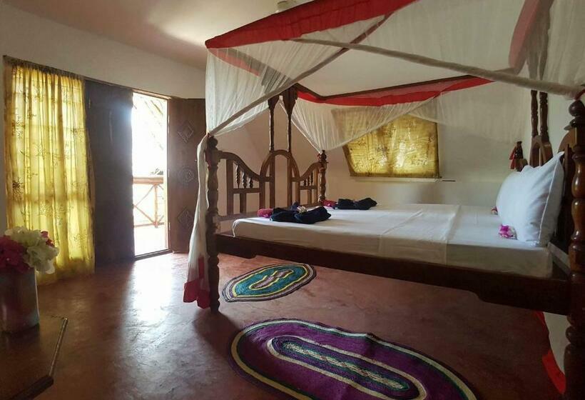 חדר סטנדרט נוף לים עם מרפסת, Queen Of Sheba Beach Lodge