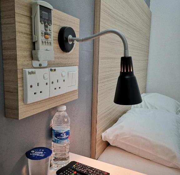 חדר סטנדרט, Dragon Door