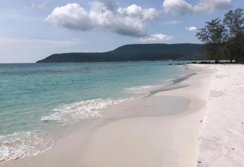 بانگلوی استاندارد, Soksan Natura Beach