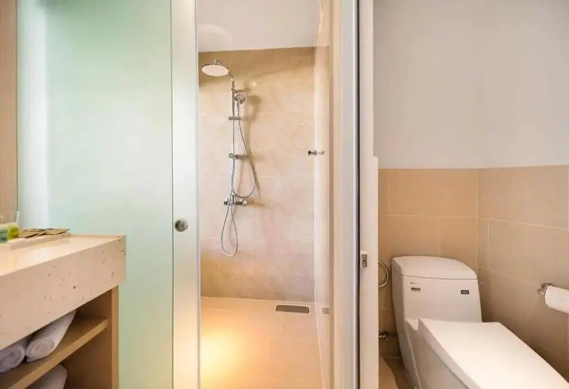 اتاق لوکس با تخت بزرگ, The Arena Cam Ranh Resort