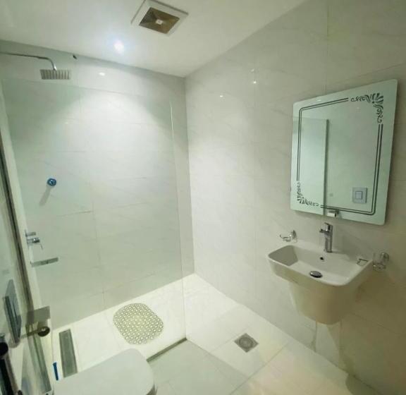 바다 전망 스위트, Al Gifary