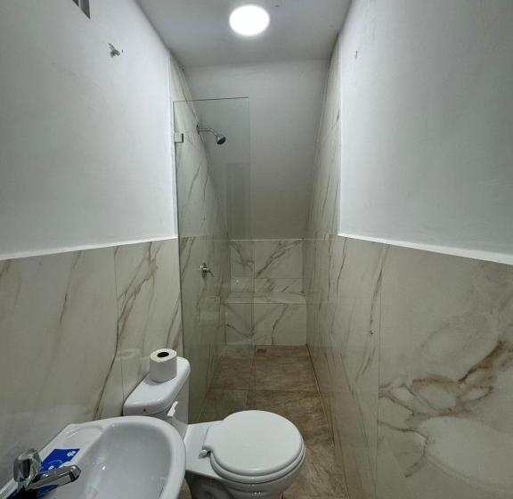 デラックススイート, Hostal Las Orquideas 2